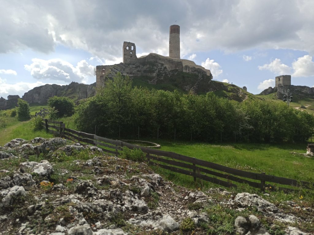 ruiny zamku olsztyn 