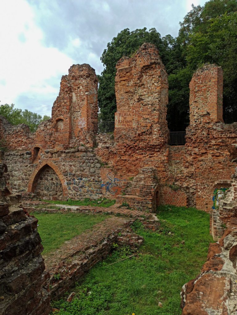 ruiny zamku raciazek 